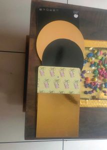 Cake base for support