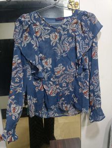 Chic Floral Print Blouse