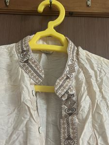 Beautiful Kurta Size L, With Neck Design