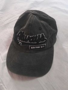 Grey Baseball Cap🤎