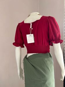 Chic Red Lace-Up Puff Sleeve Top