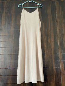 Dress backless with Bow Tie-up