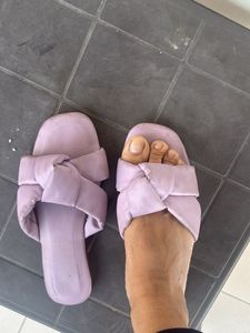 Cute Lilac Bow Detail Slides