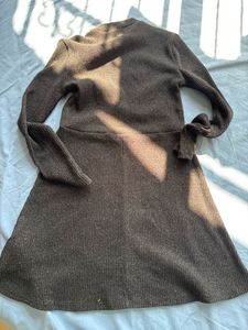 FLASH SALE@250 F21 Black Long Sleeve Dress