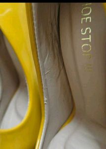 Bright Yellow Pointed Toe Heels