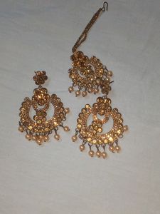 GOLDEN EARRINGS WITH MAANGTIKA ✨