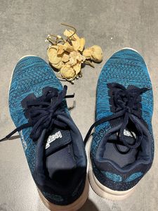 Like New Liberty Leap7x Walking Shoes