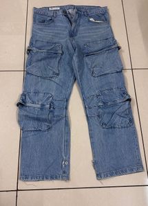 Stylish Light Wash Cargo Jeans