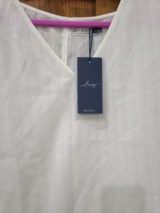 Classy V Neck Mast And Harbour White Top