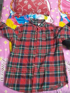 Old Navy Kicker Boot-Cut Jeans and shirt medium