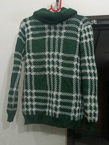 Green Patterned Turtleneck Knit Sweater
