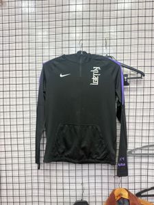 Nike Men's Black Pullover Hoodie