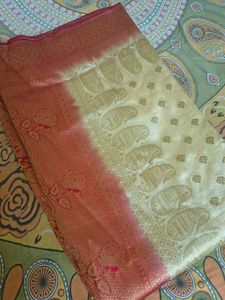 Stunning Red &amp; Gold Woven Saree