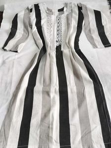 Striped Long Kurta with Lace 🩶