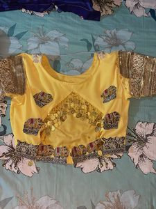 Elegant Yellow Saree with Elephant Motif