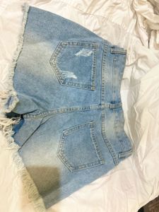 White Lettuce Hem Long Sleeve Top + DENIM SHORTS