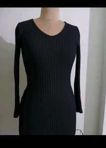 Sleek Black Ribbed Bodycon Dress