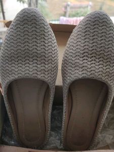 Cute Beige Ballerinas