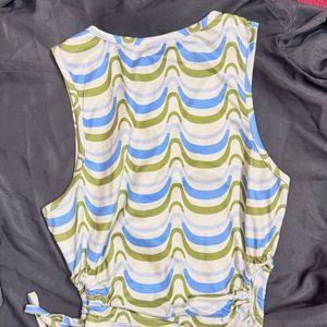 Retro Wave Print Sleeveless Top