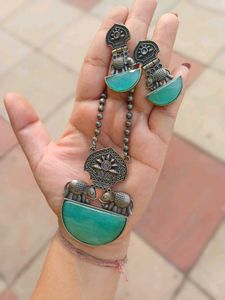 Elephant Design Necklace & Earring Set