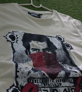 Super Massive Men's Graphic T-Shirt