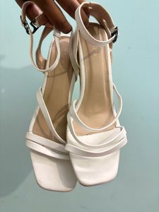 Pretty White Heels❤️🔥