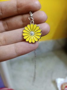 Cute Yellow Daisy Flower Pendant