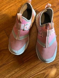 kazar max sneaker 8-8.5 yrs