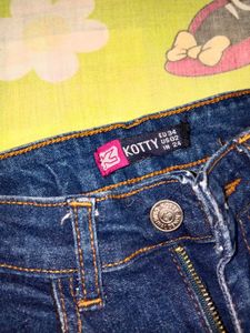 Dark wash straight Jeans