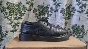 Classic Black Leather Derby Shoes for men