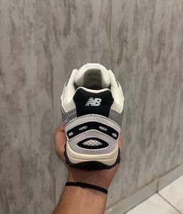 New Balance 204L Sneakers