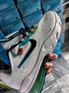 worldwide size 10