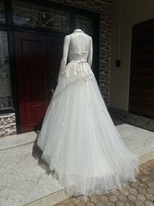 Luxury white gown with 3d lace appliques