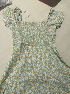 Daisy Print Smocked Puff Sleeve Dress