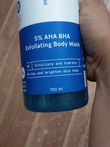 Bodywise 5% AHA BHA Exfoliating Body Wash 700ml