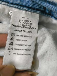 Levis slim fit jeans