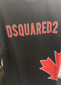 (M,L)Dsquared2 Black Maple Leaf T-Shirt