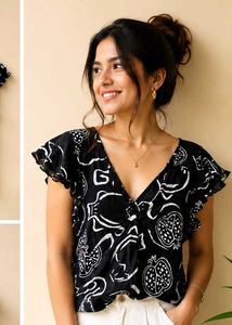 Stylish Black &amp; White Printed V-Neck Top (Women)