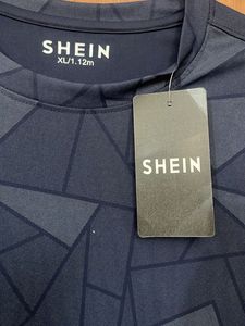 SHEIN Geometric Print T-Shirt