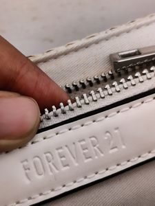 NEW FOREVER 21 VANITY BAG