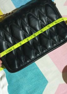 Chic Quilted Black Shoulder Bag