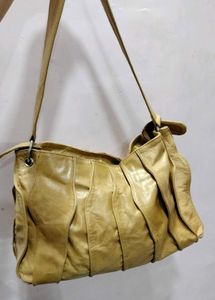 Stylish Tan Leather Shoulder Bag
