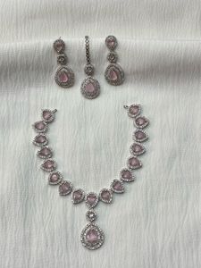 Pink Stone V-Shape Jewellery Set  💖