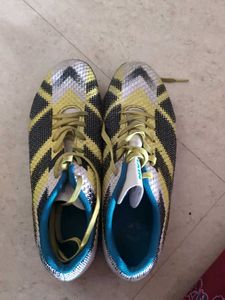 Men's Yellow & Black Sport Shoes