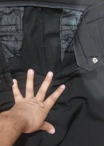 black winterpants with furr inside