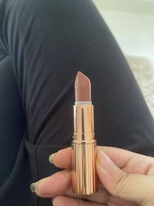 Charlotte Tilbury Super Nudes Lipstick