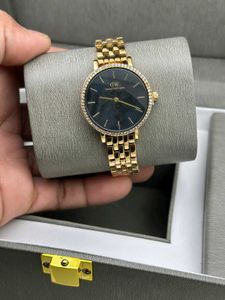 Daniel Wellington Ladies WatchFirst Copy