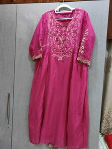 Elegant Pink Embroidered Kurta