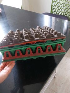 6 Stackable Egg Trays for 30 eggs