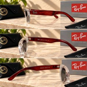 RAYBAN UNISEX SUNGLASSES A clean classic silhouett